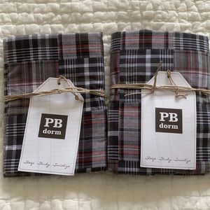 Pottery Barn Teen - 2 Standard Shams